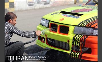 مراسم بدرقه قهرمان دریفت ایران در پیست آزادی 5