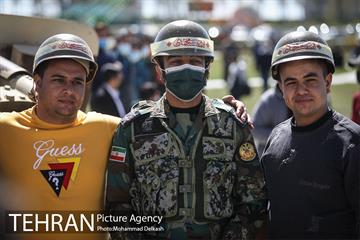جشن تحویل سال ۱۴۰۰ در میدان آزادی  18