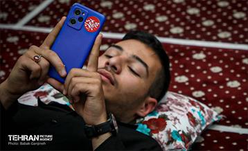 زائران مراسم وداع با آقای شهید ایران در زائرشهرهای منطقه ۱۳ 14