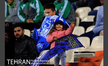 دیدار تیم‌های فوتبال ذوب آهن - استقلال تهران 25