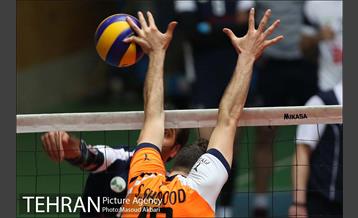 دیدار تیم های والیبال سایپا تهران و صالحین ورامین