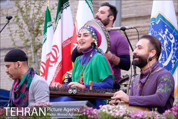 کنسرت گروه رستاک در میدان مشق 15
