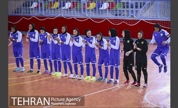 دیدار فوتسال زنان سایپا و نفت آبادان 4