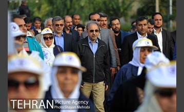 پیاده روی و گردهمایی سالمندان با حضور شهردار تهران 6