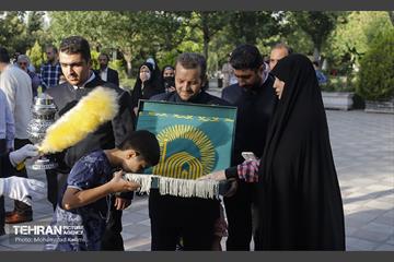 اهتزاز پرچم متبرک حضرت علی ابن موسی الرضا(ع)  16