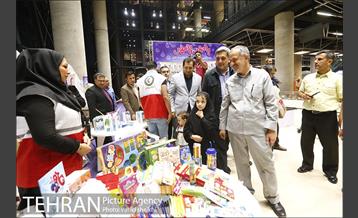 حضور شهردار تهران در باغ کتاب در کمپین با مهر تا مهر 13