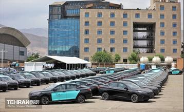 آیین ورود ۱۰۰۰ دستگاه تاکسی برقی به ناوگان حمل و نقل عمومی شهر تهران 29