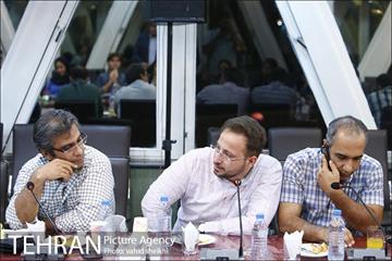 نشست صمیمی دکتر مظاهریان با اصحاب رسانه  5