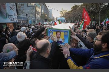 مراسم تشییع «علی لاریجانی»، «غلامرضا سلیمانی» و قهرمانان «ناو دنا» 10