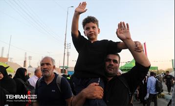 زائران حسینی؛ عمود سلام 9