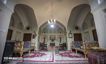 تاریخ رها شده؛ پـامنار 12