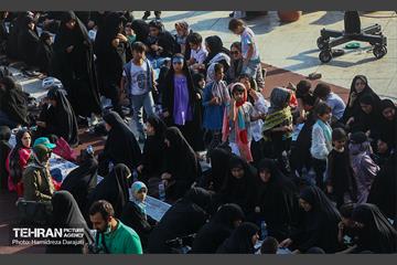 آیین آماده سازی دست سازه های نمدی برای کودکان اربعینی  4
