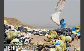 بازدید خبرنگاران از مجتمع پردازش و بازیافت زباله آرادکوه 19