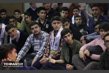 نشست صمیمانه شهردار تهران با دانش آموزان بسیجی سراسر کشور 31