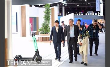 بازدید پیروز حناچی از نمایشگاه مجمع جهای شهری  5