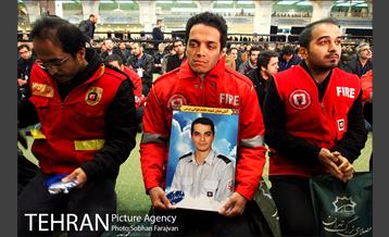 تشییع شهدای آتش نشان در شبستان مصلی-2 12