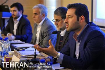 پنل اینترنت اشیا با حضور مهندس فرجود در هفتمین همایش سالانه بانکداری الکترونیک و نظام های پرداخت 28