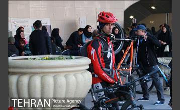 دود بدرود در ایوان انتظار 11