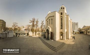 آیین عشای‌ ربانی در کلیسای سرکیس مقدس  45