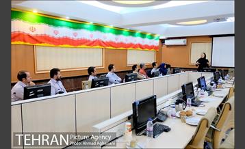 برگزاری کلاس های "خدمات و میزبان" ویژه نیروهای خدماتی مناطق شهرداری تهران 2 11