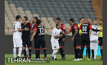 دیدار تیم‌های فوتبال منتخب ۹۸ و منتخب سرخابی  30