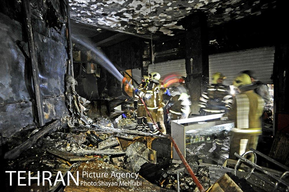 آتش سوزی در پاساژ پایتخت 10
