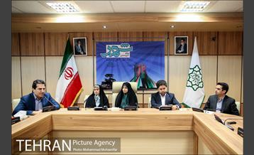 بازدید معاون برنامه ریزی و توسعه شهری از مرکز ارتباطات 1