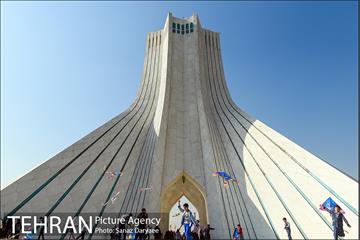 همایش زنگ تحرک و جشنواره بادبادک ها در میدان آزادی 21