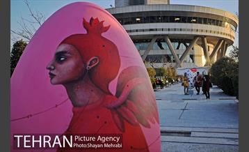 برج میلاد میزبان لاله های بهاری و تخم مرغ های رنگی 16