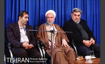 دیدار شهردار تهارن با آیت الله العظمی نوری همدانی  7