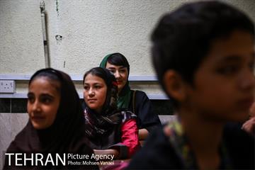 نواختن زنگ مدرسه کودکان کار مرکز پرتو توسط هانیه توسلی 9