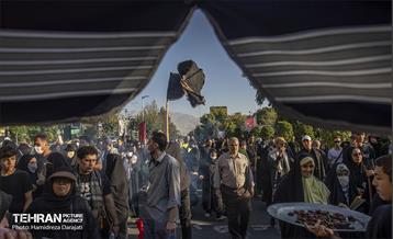 نجات اهل عالم با حسین است  17