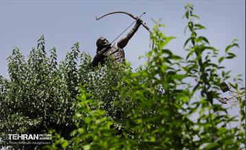 رونمایی از مجسمه آرش کمانگیر در میدان ونک 15