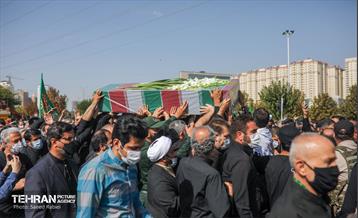 مراسم تشییع و خاکسپاری دوشهید گمنام دفاع مقدس در دریاچه چیتگر 26