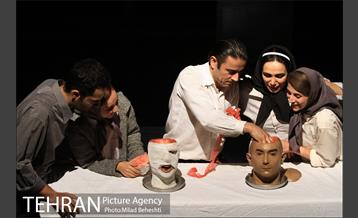 نمایش مستاجر‎ 22