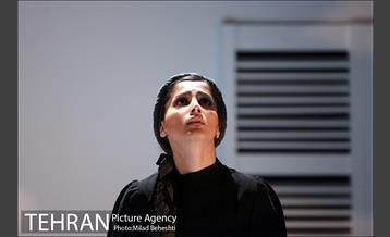 نمایش هملت؛ تهران 2017 4