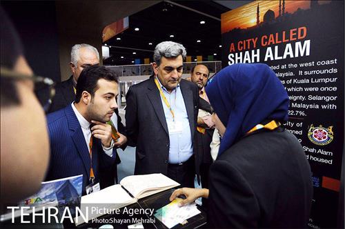 بازدید پیروز حناچی از نمایشگاه مجمع جهانی شهری در ابوظبی امارات 15