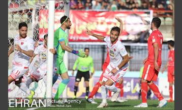 دیدار تیم‌های فوتبال پرسپولیس - سپیدرود رشت 2