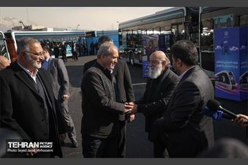 مراسم رونمایی از نخستین بسته حمل و نقل عمومی برقی تهران 43