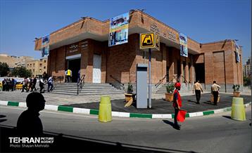 بهره‌برداری از ورودی ویژه توانیابان مترو بریانک 32