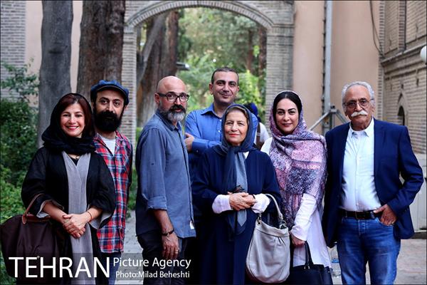 شانزدهمین جشن سالانه انجمن منتقدان و نویسندگان خانه تئاتر‎ 1