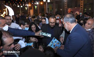 افطاری شهردار تهران با حضور خانواده شهدا 18