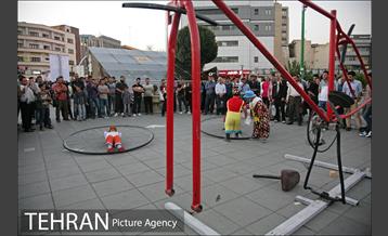 اختتامیه نمایش های خیابانی پویش از خودمان شروع کنیم 26