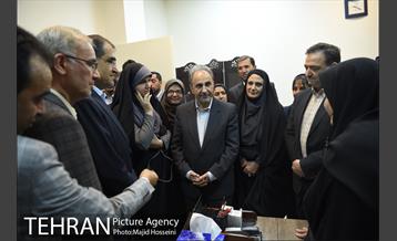 بازدید شهردار تهران و وزیر بهداشت از مراکز پزشکی و درمانی شهر 25