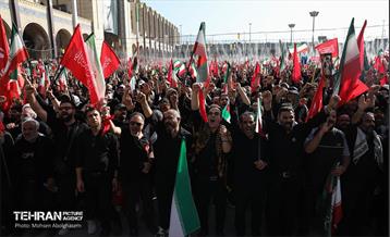 اقامه نماز بر پیکر آقای شهید ایران - 1 54