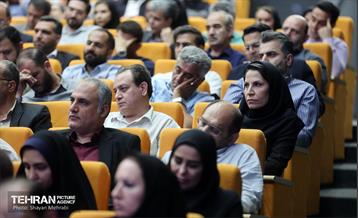 آیین تجلیل از برگزیدگان مناطق 22 گانه 48