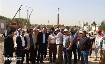 بازدید رئیس شورای شهر تهران از کلان‌پروژه بزرگراه یادگار امام(ره) 17