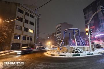 بارش برف زمستانی در معابر شمالی پایتخت - 2 38