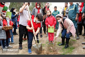 آیین محله تکانی در شهرک بیمه 21