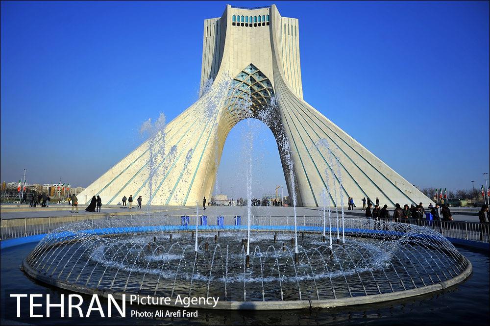 میدان آزادی 22